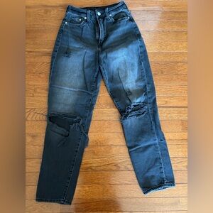 Women’s Size 2 Black H&M Mom jeans.